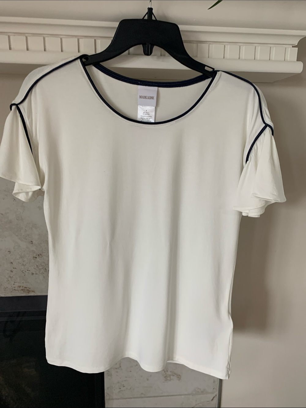 Madeleine Elegant Cream Short Sleeve Tee with Navy Trim Size 4